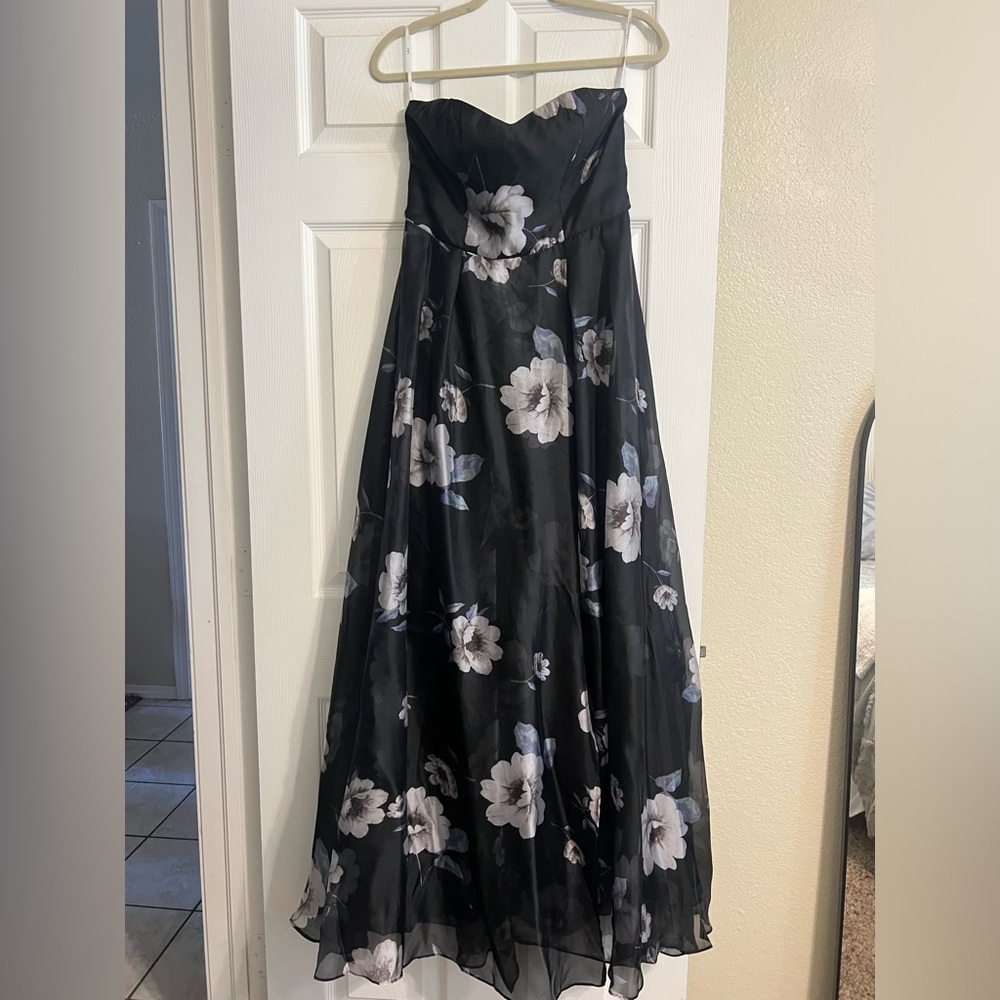 Women’s floral maxi dress